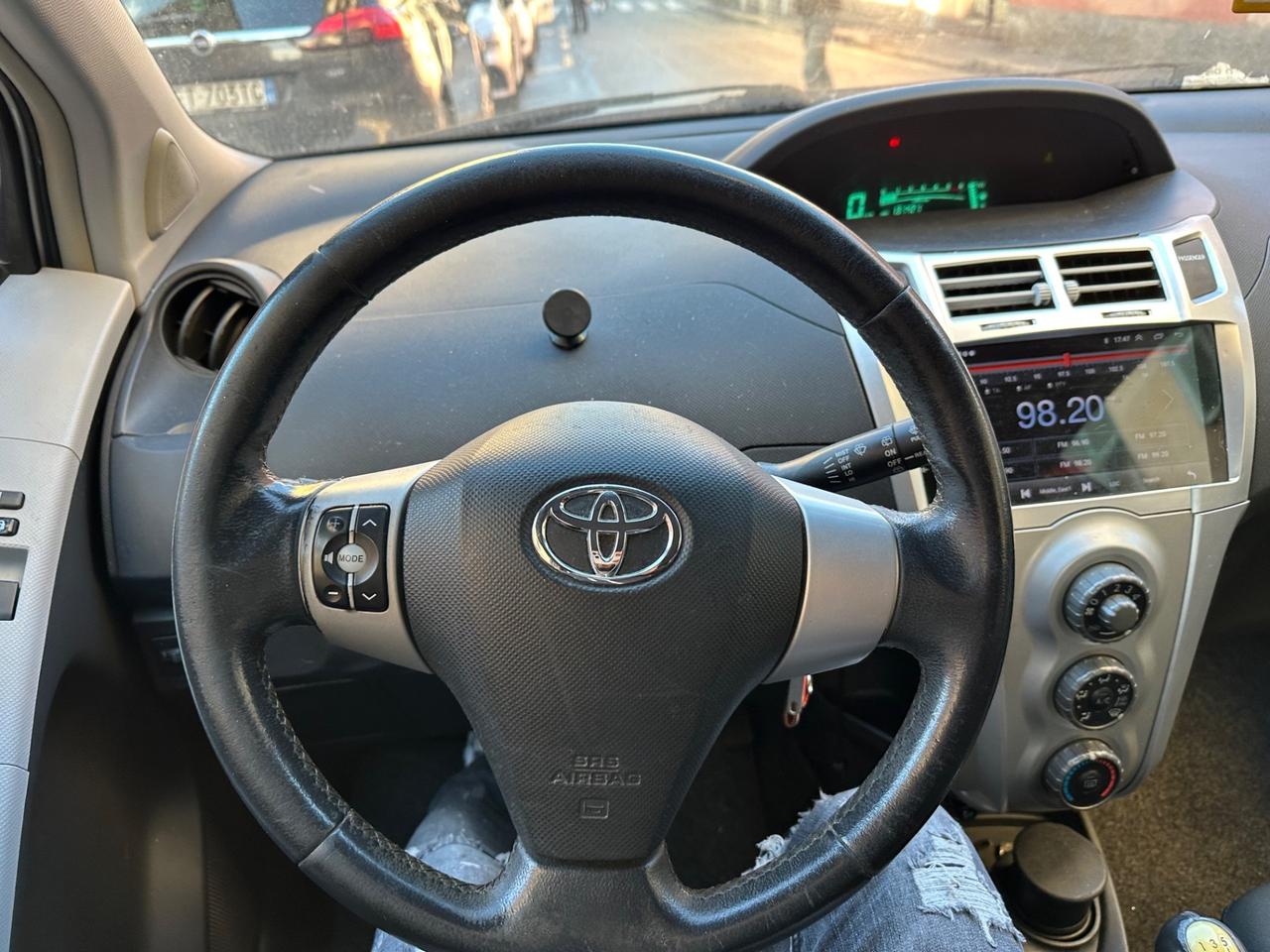 Toyota Yaris 1.4 D-4D 3 porte Navi