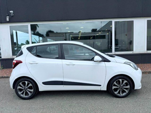 HYUNDAI i10 1.0 MPI Login NEOPATENTATI - BT - 15