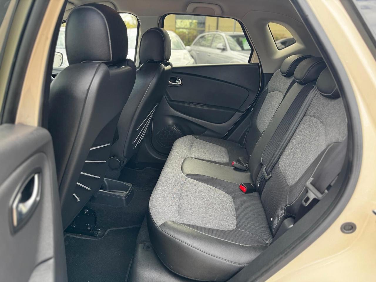 Renault Captur dCi 8V 90 CV EDC Initiale Paris