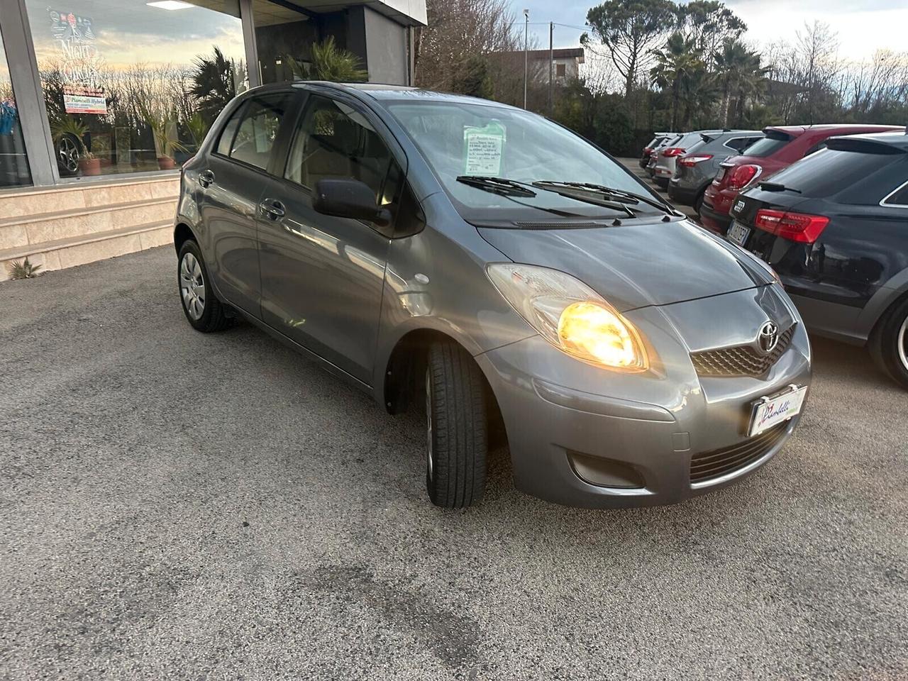 Toyota Yaris 1.3 BENZ 5 porte Sol