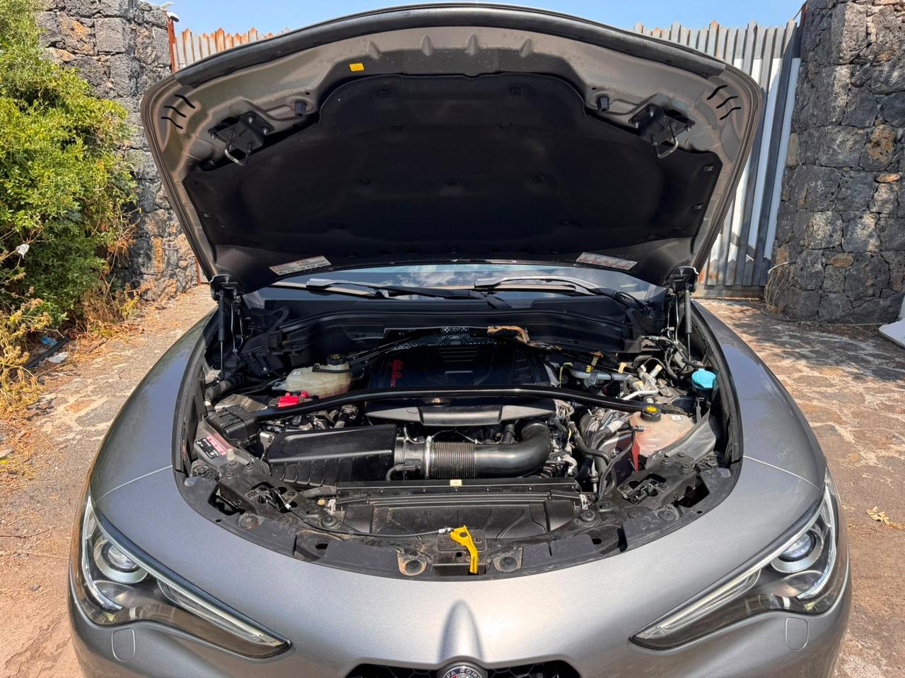 alfa romeo stelvio 2.0 turbo benzina 280cv aceto permuta