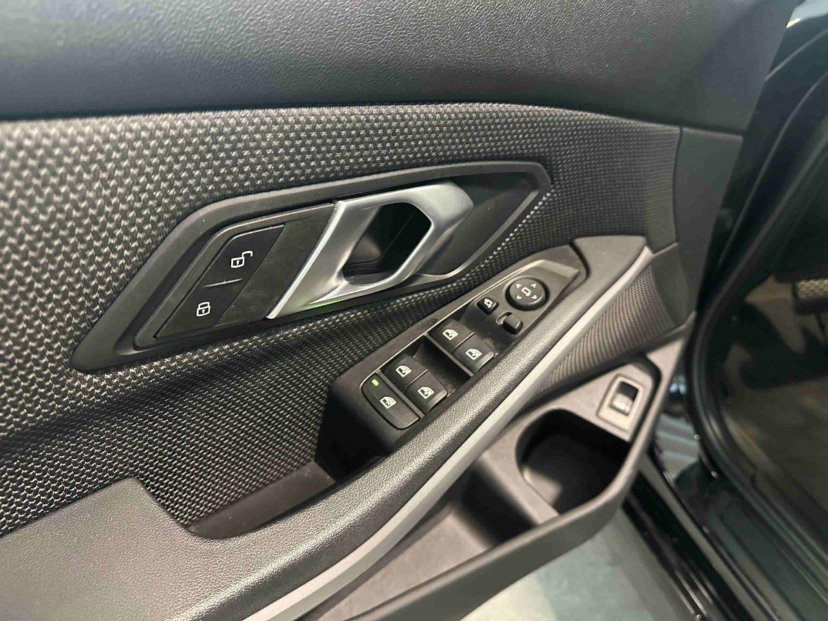 BMW 320d Touring Business Advantage aut. - UNICO-PROPRIETARIO -TAGLIANDI BMW