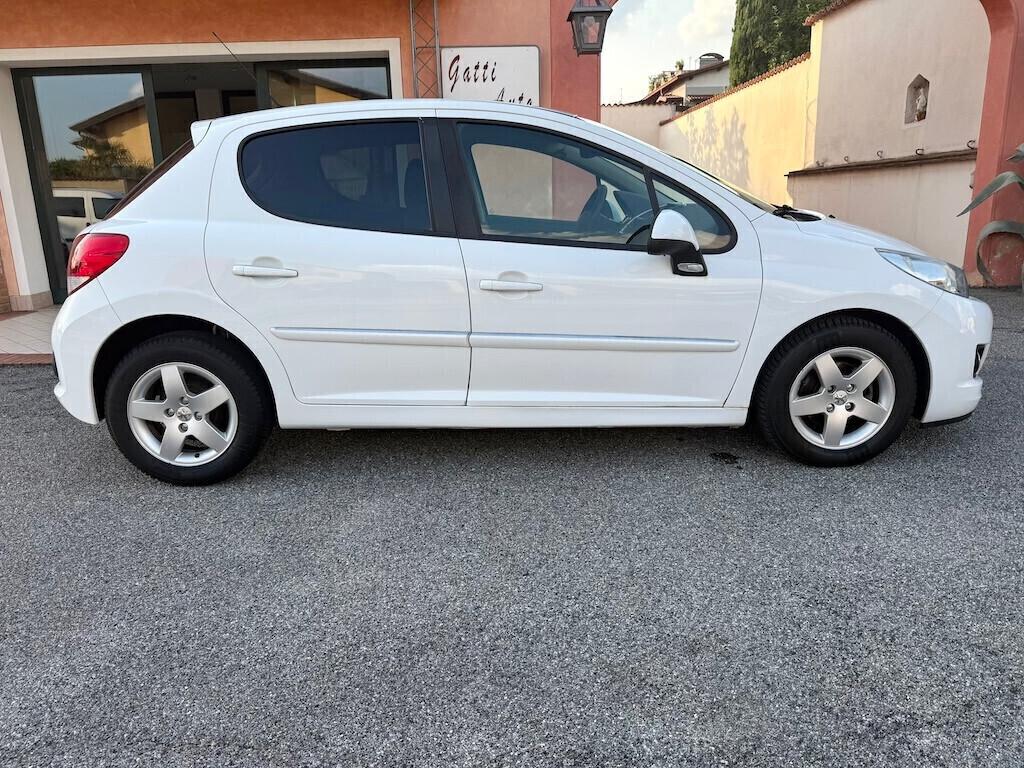 Peugeot 207 1.4 HDi 70CV 5p. Allure