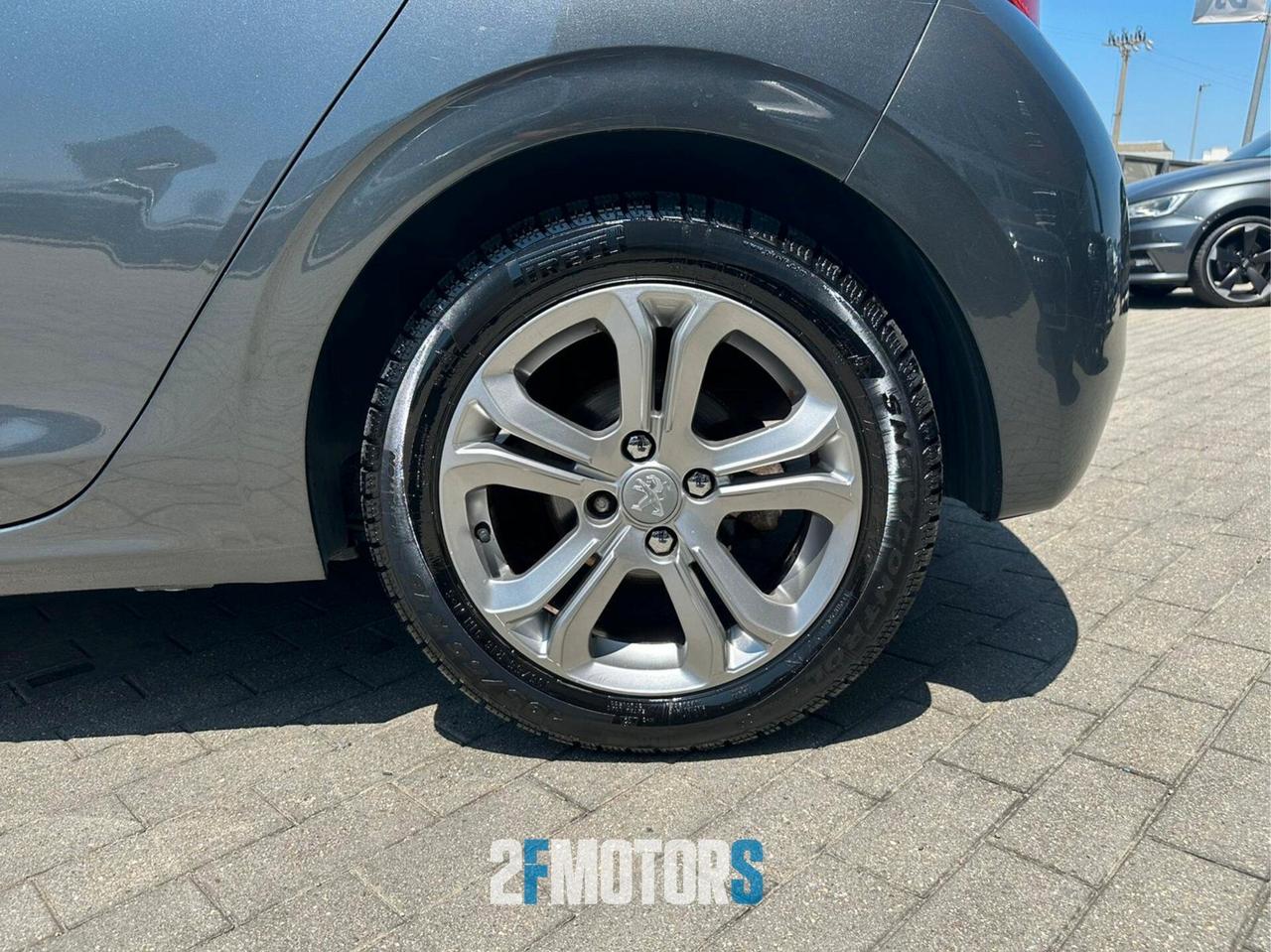 Peugeot 208 1.6 e-HDi 92 CV Stop&Start 5 porte Allure