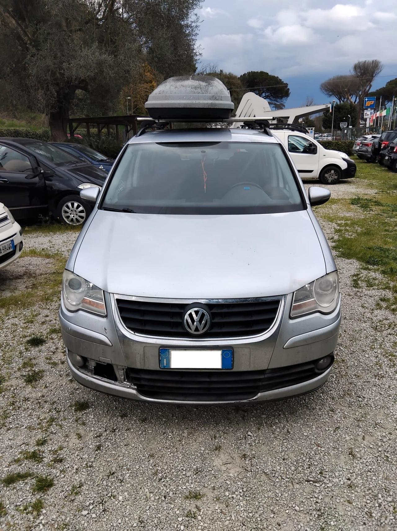 Volkswagen Touran 7 POSTI
