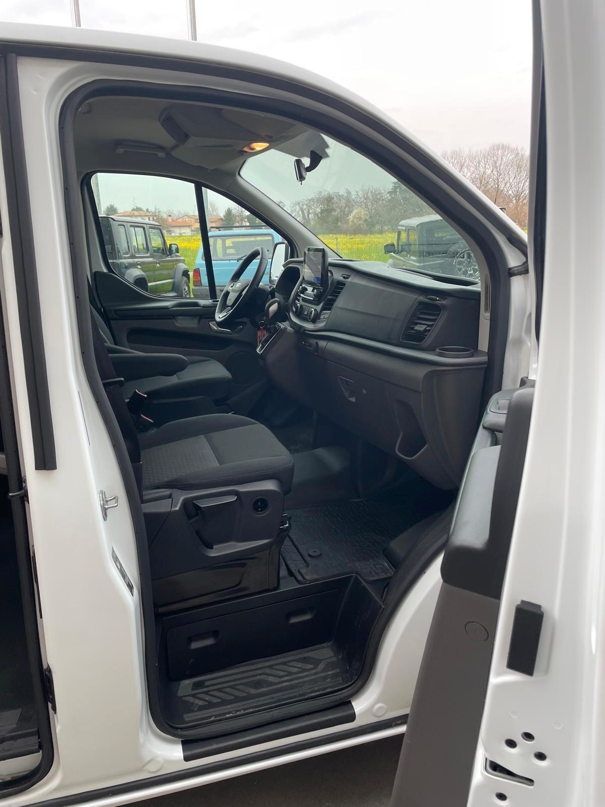 Ford Transit Custom 2.0 EcoBlue 130 cv 9 posti Cambio Automatico