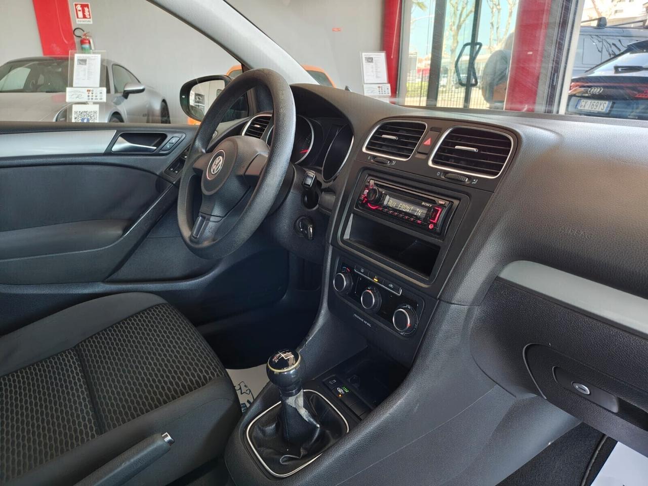Volkswagen Golf 1.4 5 PORTE METANO