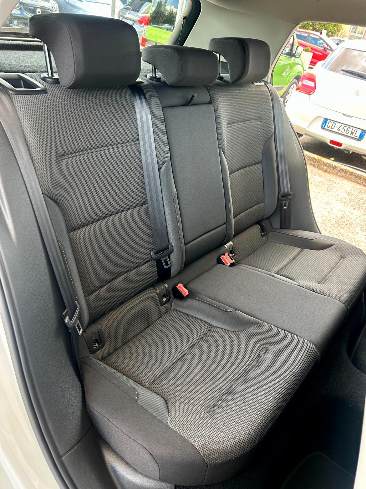 " DA VETRINA " Volkswagen Golf 1.6 TDI 115CV DSG 5p. Business