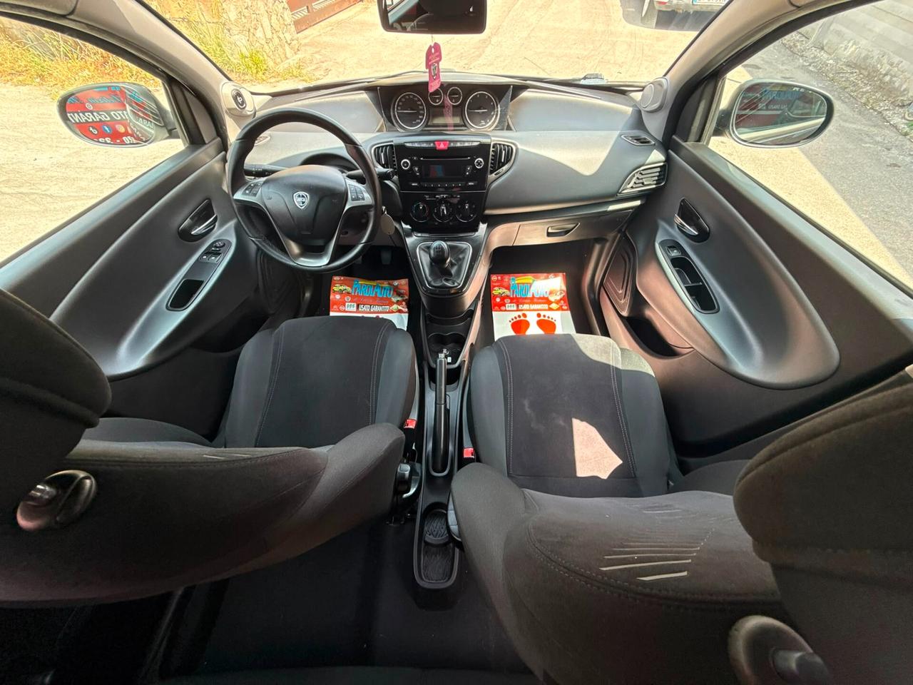 Lancia Ypsilon 1.3 MJT 95cv Silver - 2012