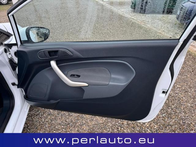 FORD Fiesta 1.6 TDCi 90CV 3 porte DPF Titanium