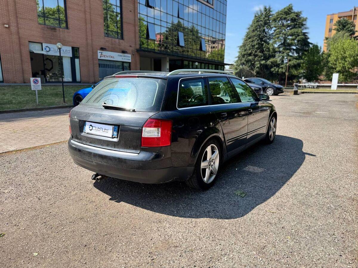 Audi A4 Avant 2.5 V6 tdi 163cv