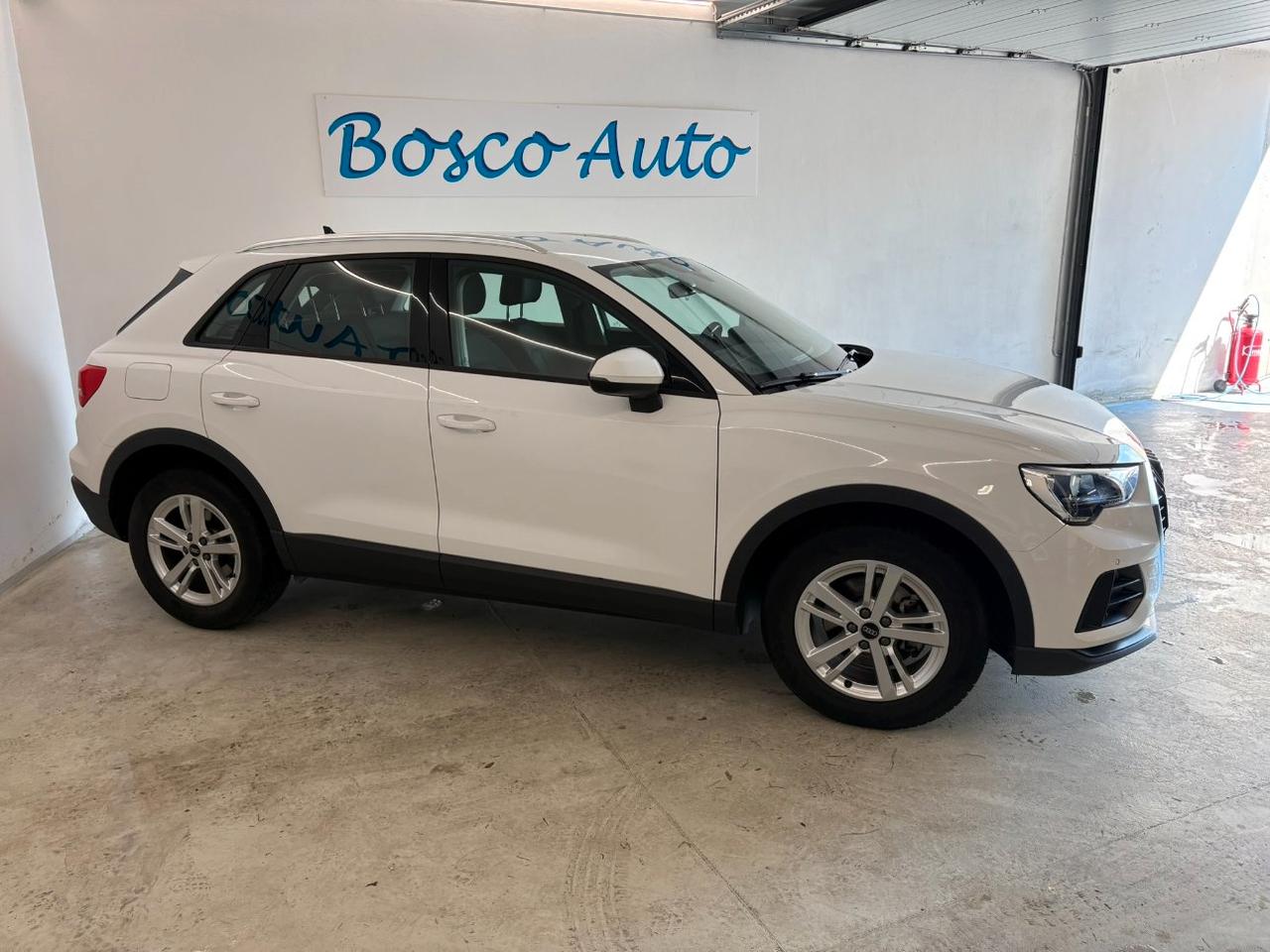 Audi Q3 35 1.5 tfsi mhev s-tronic