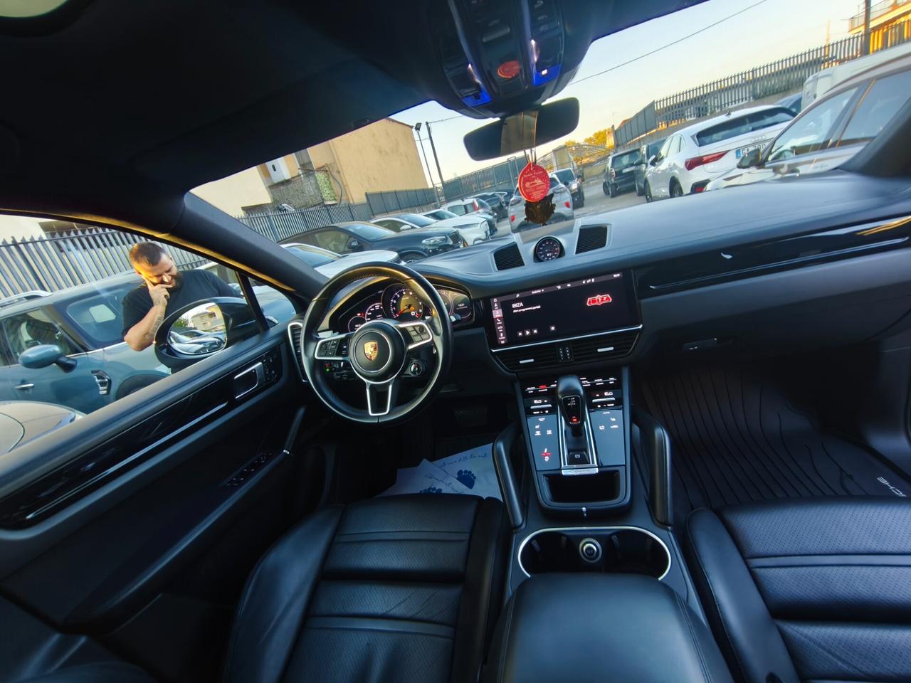 Porsche Cayenne Coupé 3.0 V6 platinum edition