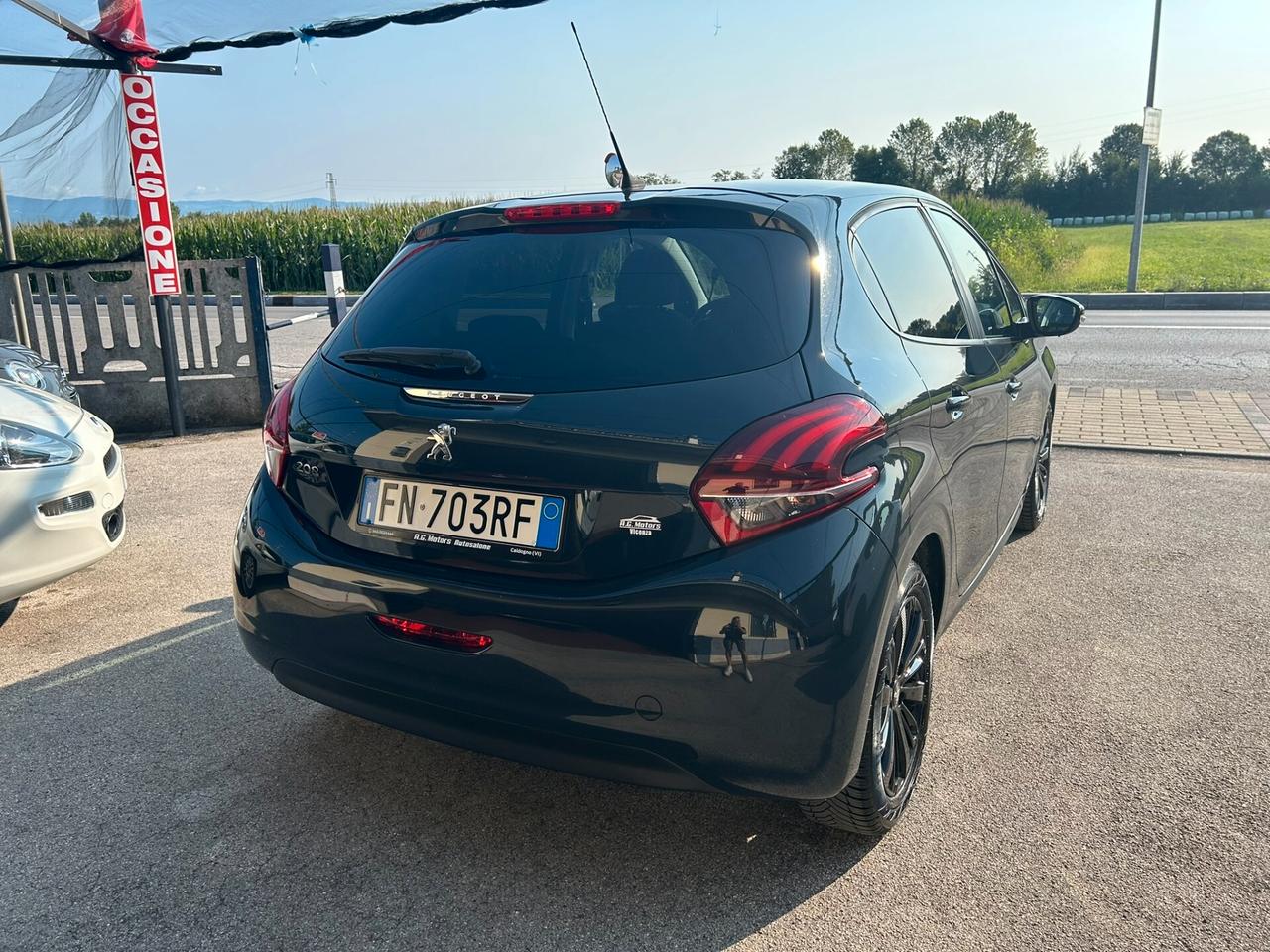 Peugeot 208 1.6 BlueHDi 75CV 5p. Black Line - OK NEOPATENTATI