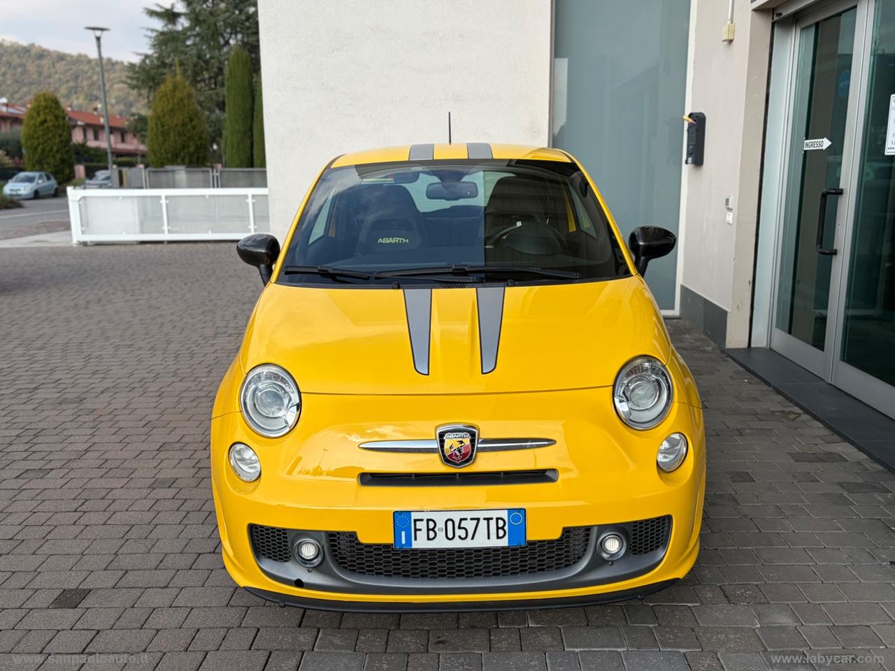 ABARTH 500 1.4 Turbo T-Jet TRIBUTO FERRARI