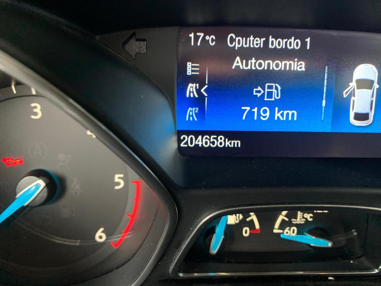 Ford focus 1.5 120 cv N1 autocarro con posti ivata