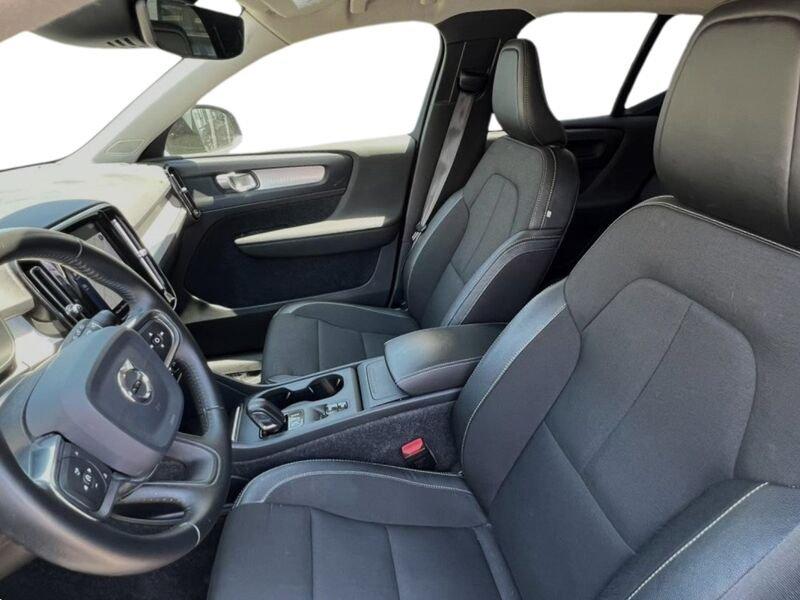 Volvo XC40 D3 150 CV AWD Automatica NAVI LED Business Plus