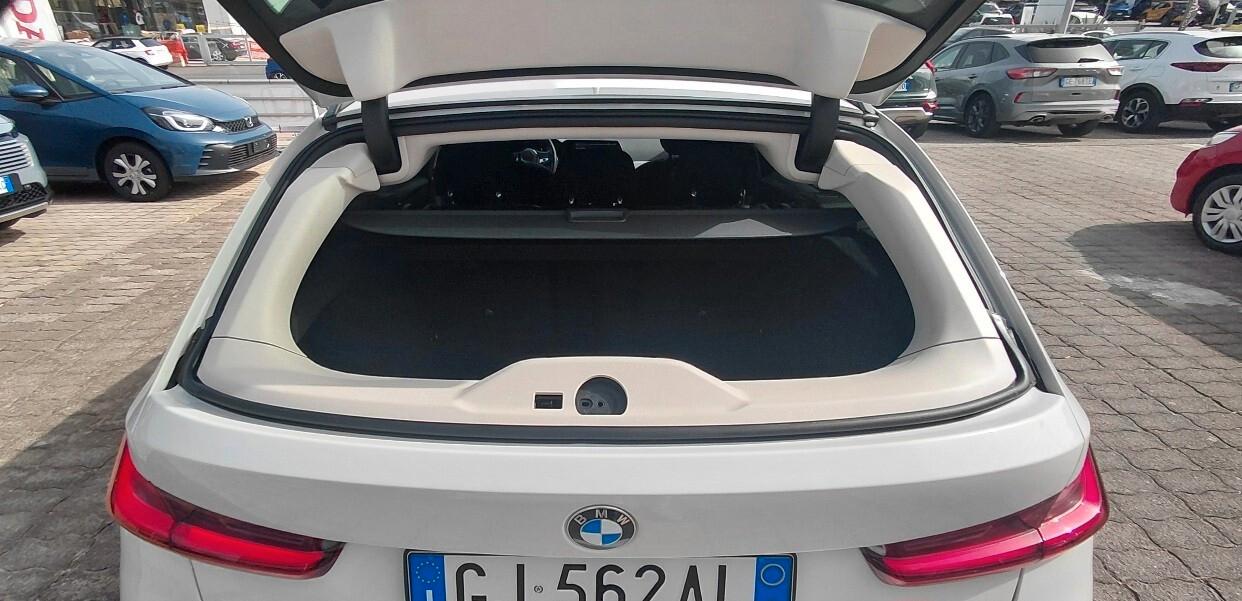 Bmw 318d 48V Touring Business Advantage