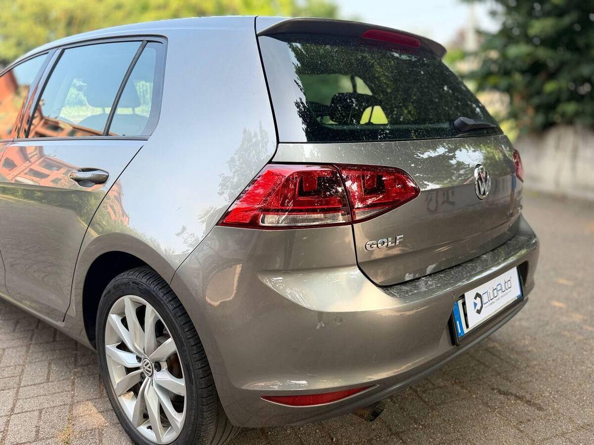 Volkswagen Golf 1.6 tdi Highline 5p dsg