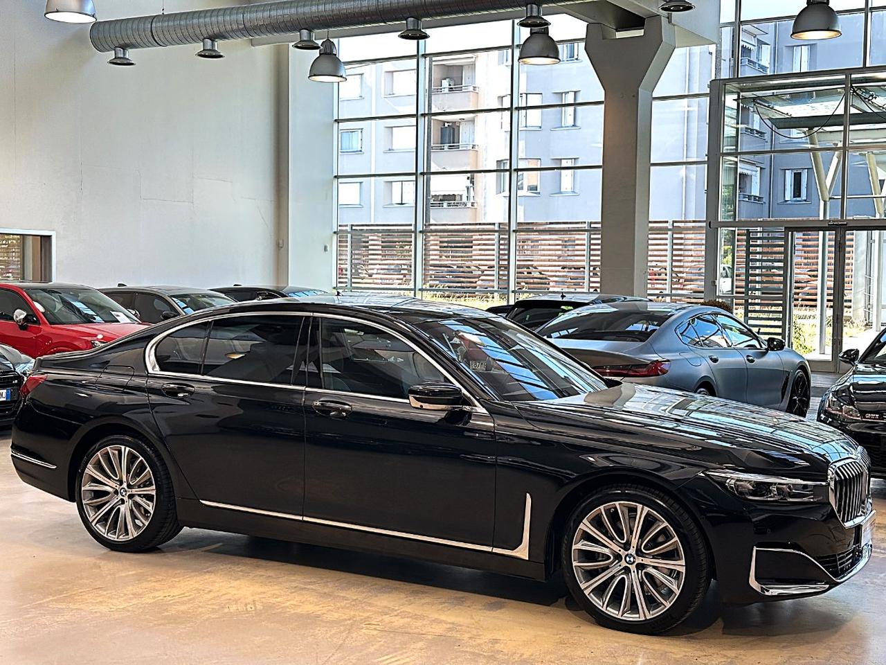 BMW 730 d Individual Composition - IVA Esposta