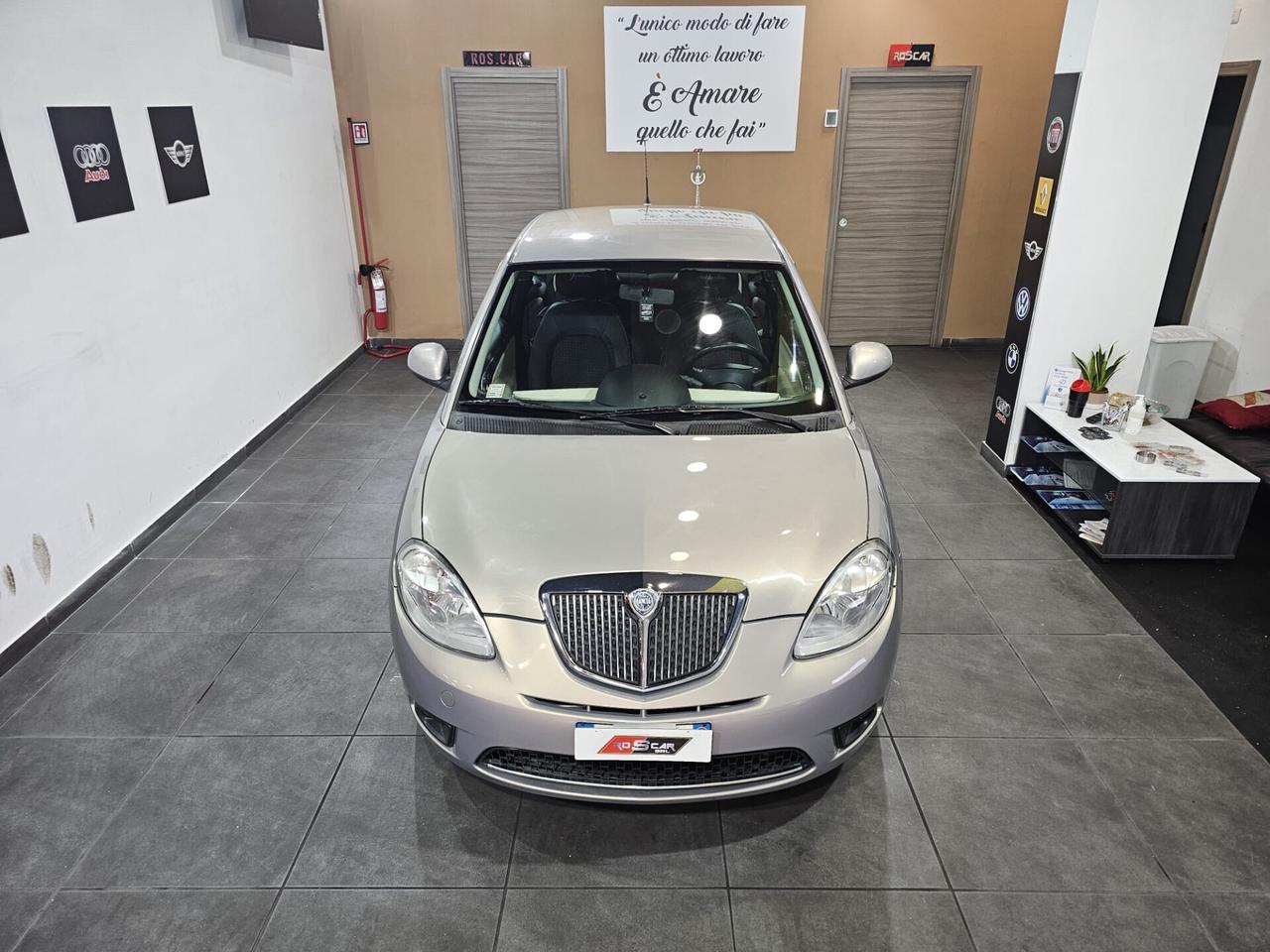 Lancia Ypsilon 1.4 Platino Ecochic GPL