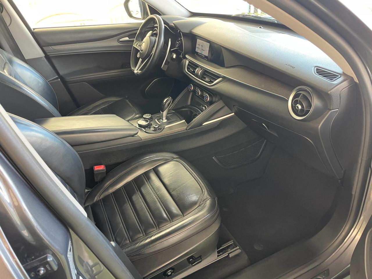 Alfa Romeo Stelvio 2.2 Turbodiesel 210 CV AT8 Q4 Executive