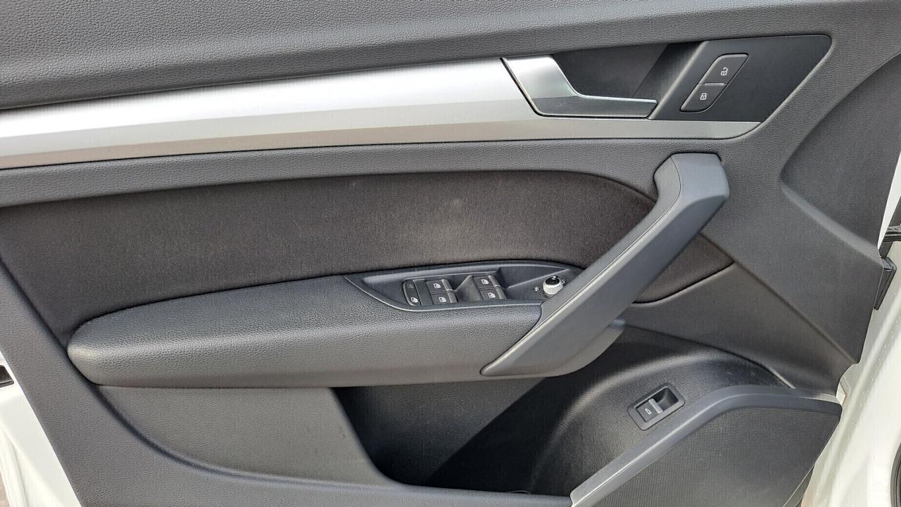 Audi Q5 TDI quattro 2.0 TDI S tronic 163cv