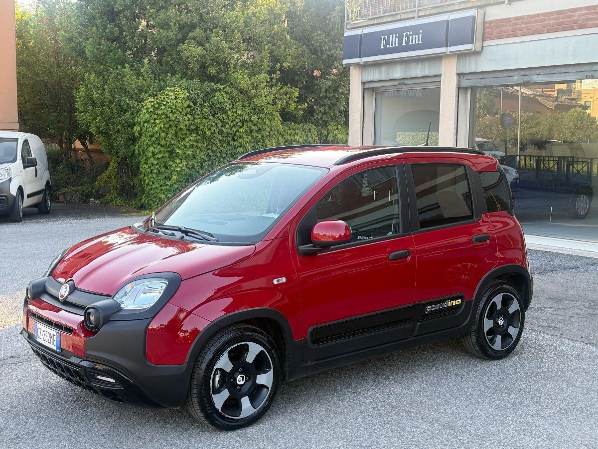 FIAT - Panda - 1.0 FireFly S&S Hybrid Pandina CROSS