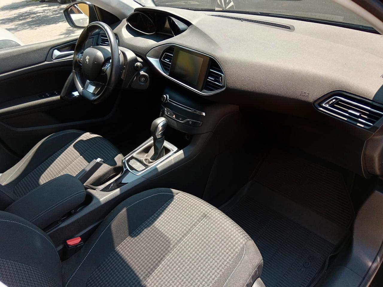 Peugeot 308 1.6 BLUEHDI 120CV NUOVISSIMA