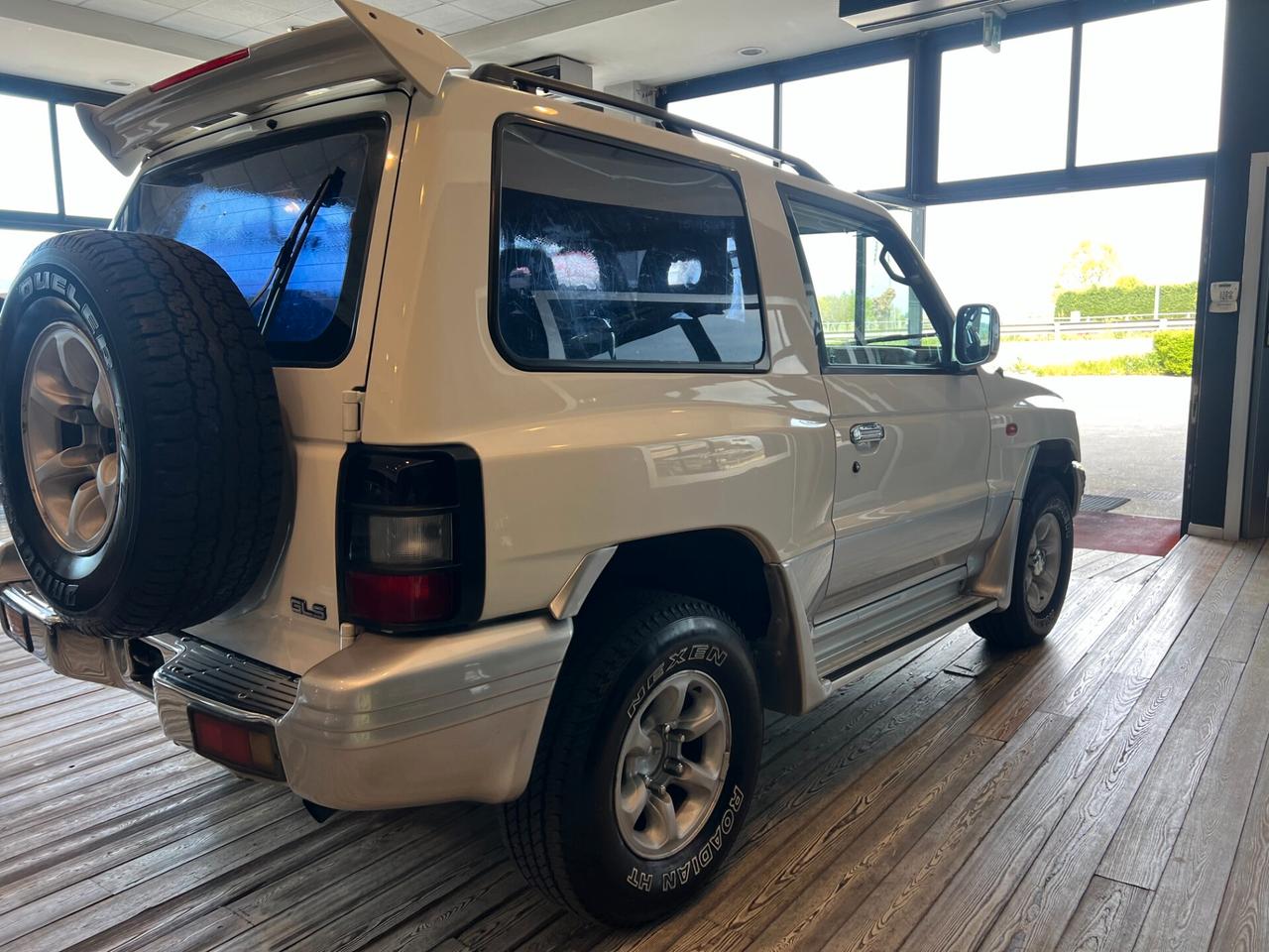 Mitsubishi Pajero 2.5 TDI Metal-top S.S. GLS Target