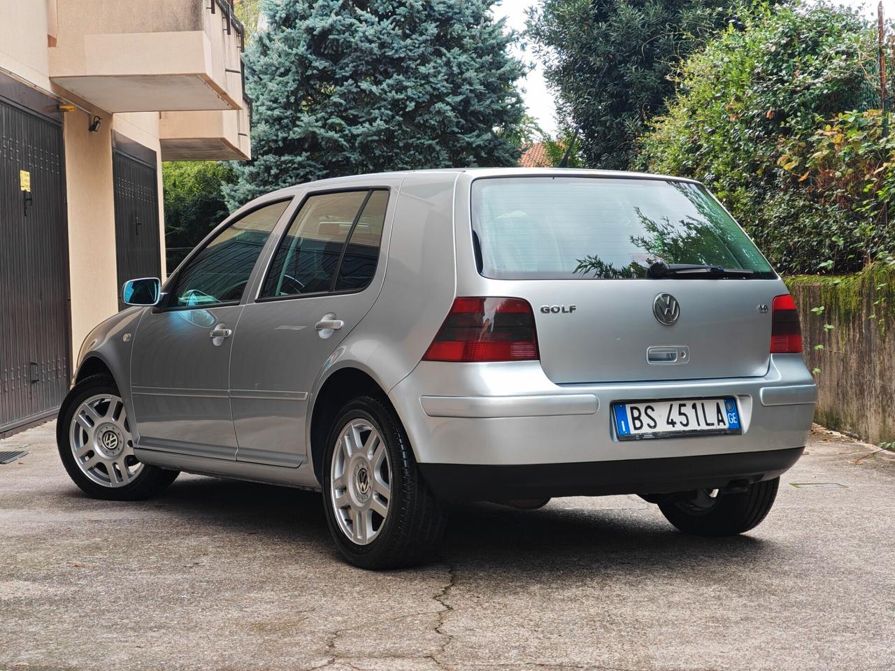 Volkswagen Golf 1.6 BENZINA 105cv 25years / Unipro