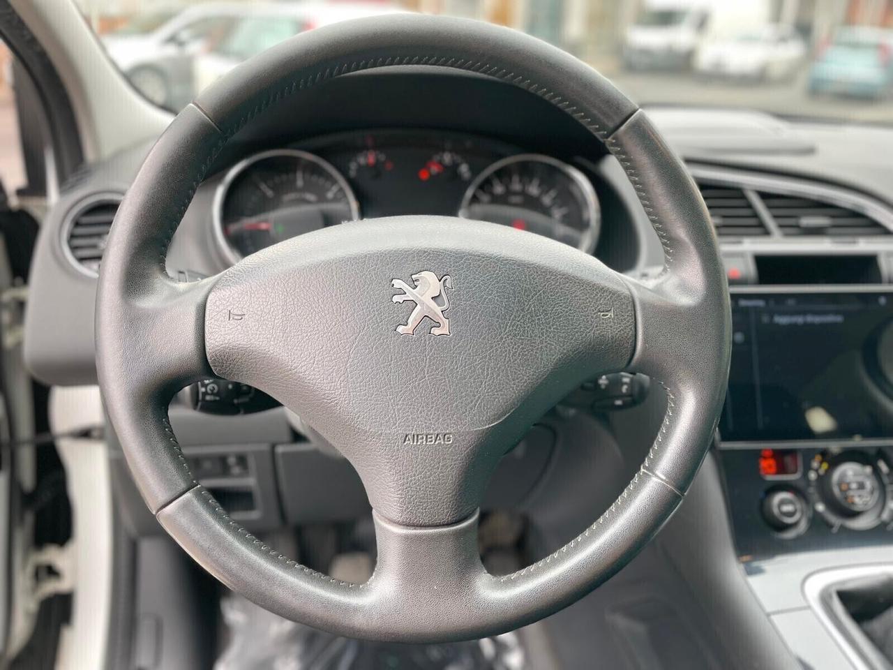 Peugeot 3008 1.6 HDi 115CV Business