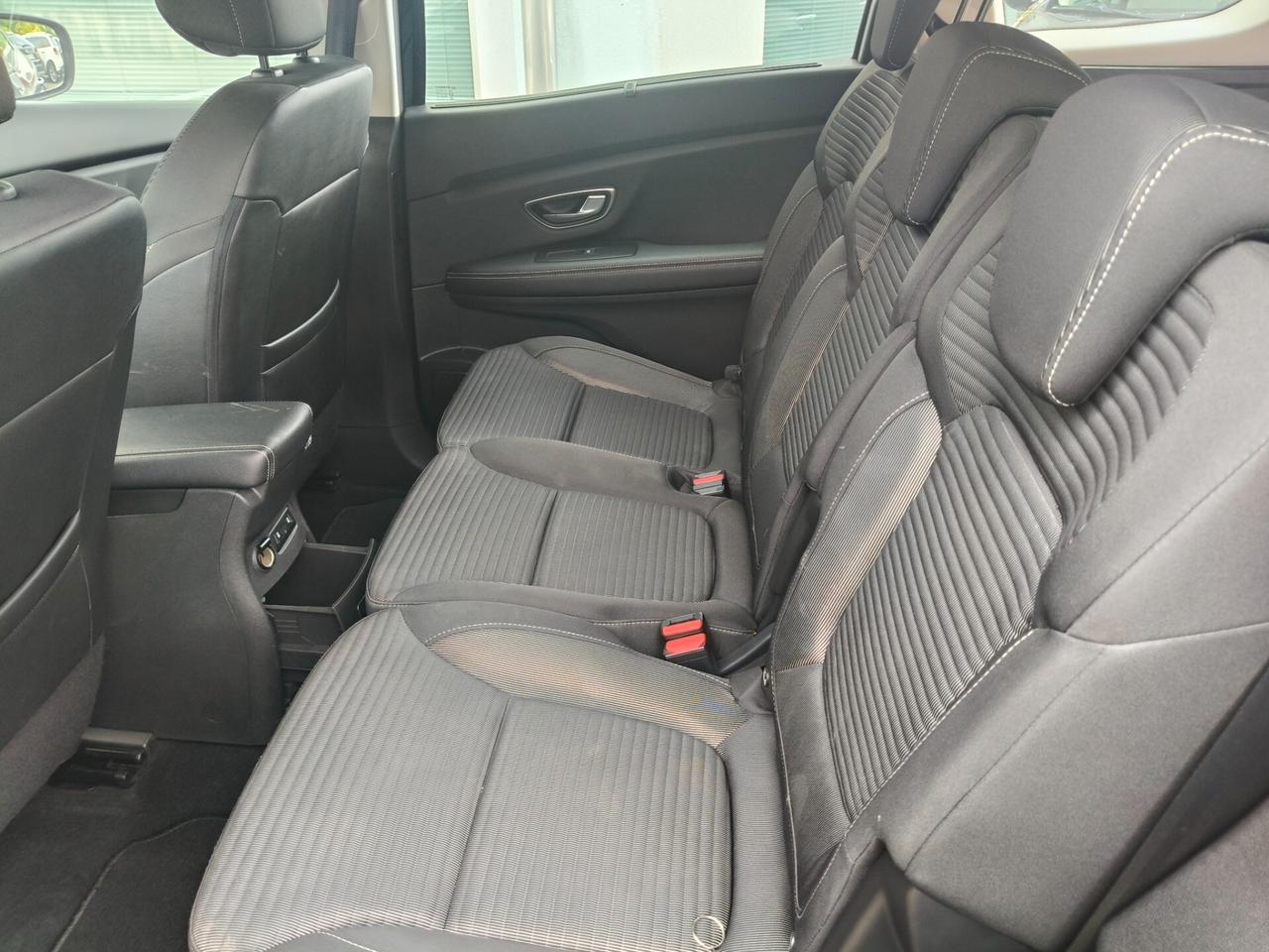 Renault Grand Scenic Blue dCi 120 CV EDC Sport Edition2