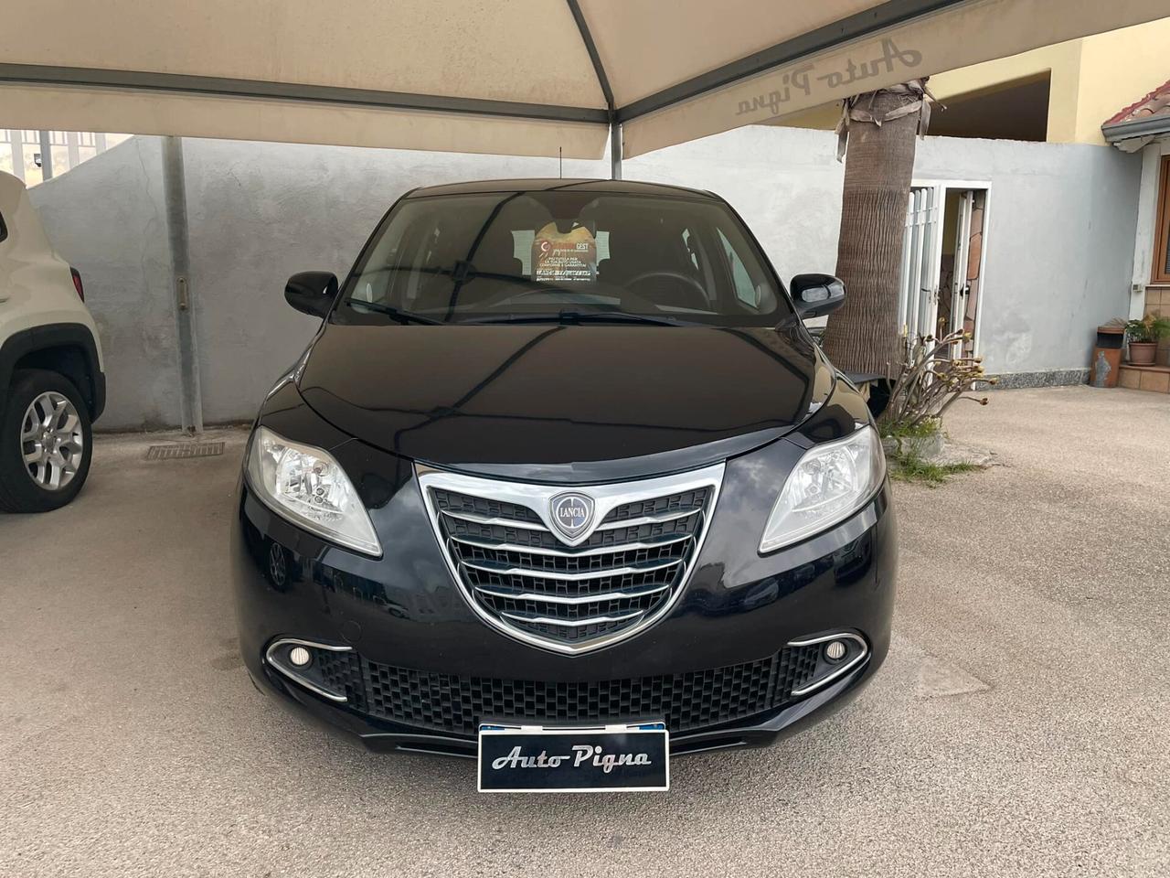 Lancia Ypsilon 1.3 MJT 16V 95 CV 5 porte S&S Silver