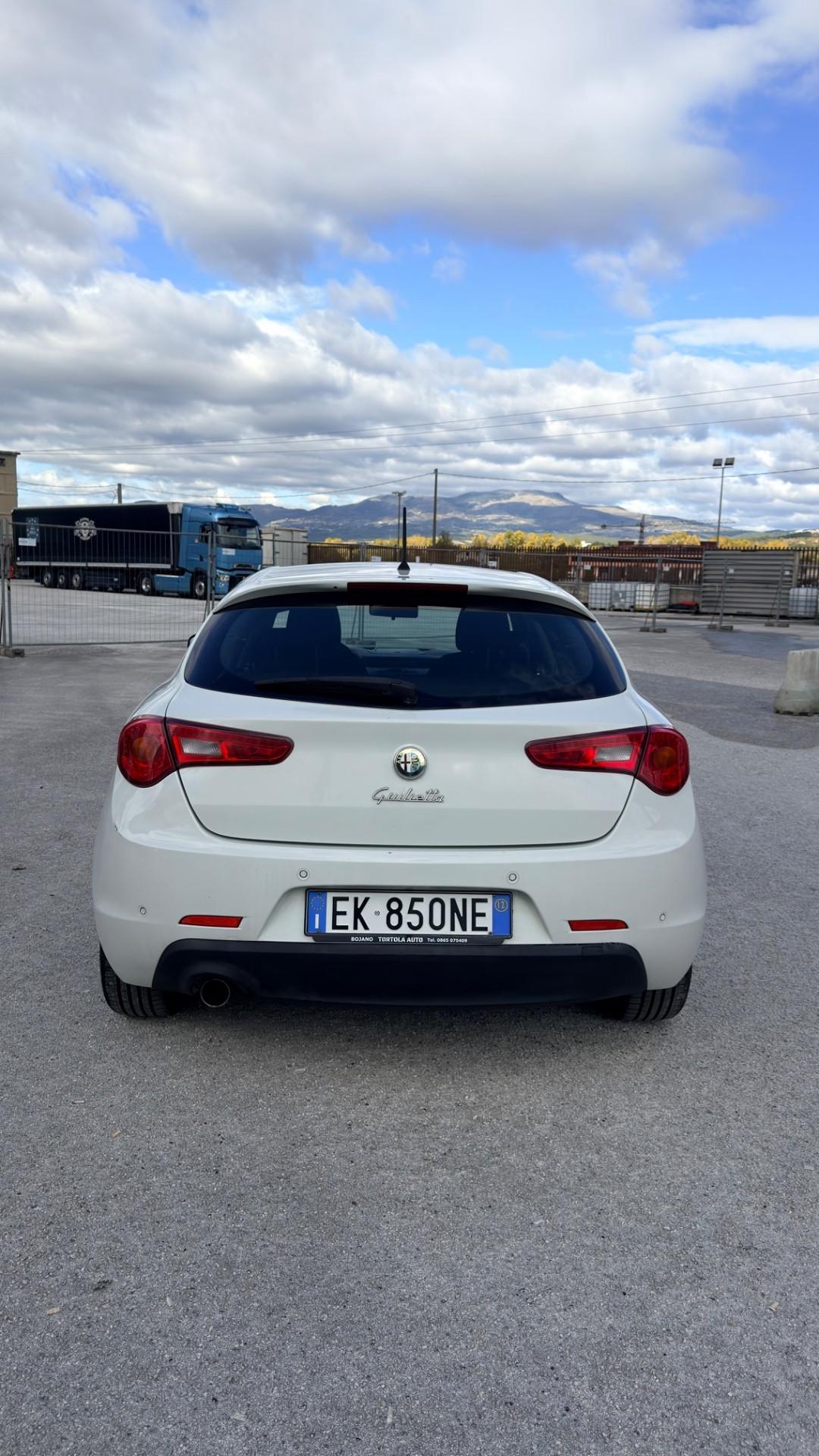 Alfa Romeo Giulietta 1.6 JTDM 105 cv Distinctive
