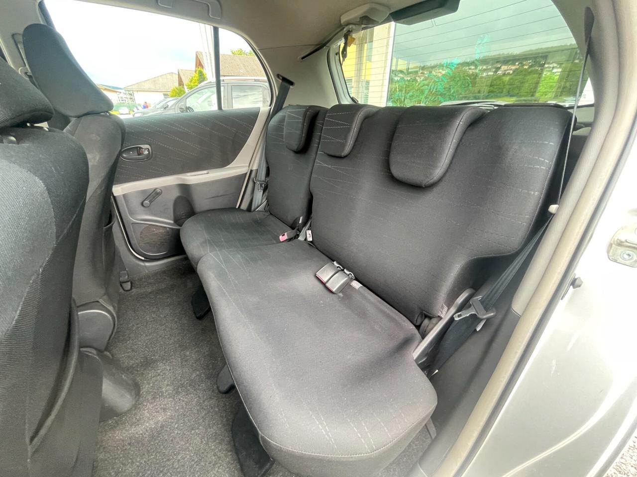 Toyota Yaris 1.3 5 porte SOL