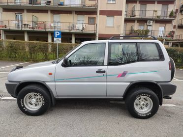 Ford Maverick 2.4 i alias Nissan Terrano