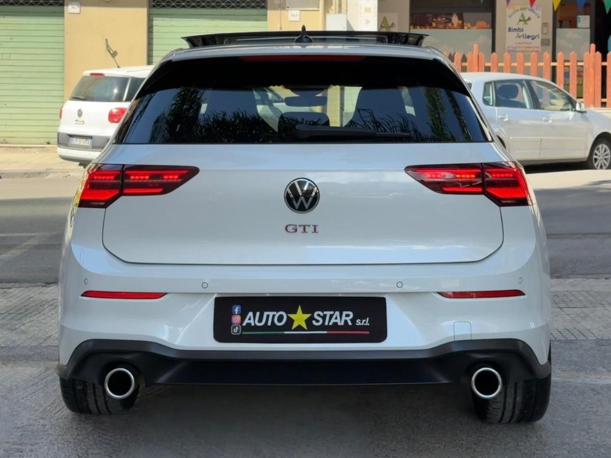 Volkswagen Golf 8 GTI 2.0 TSI 245CV