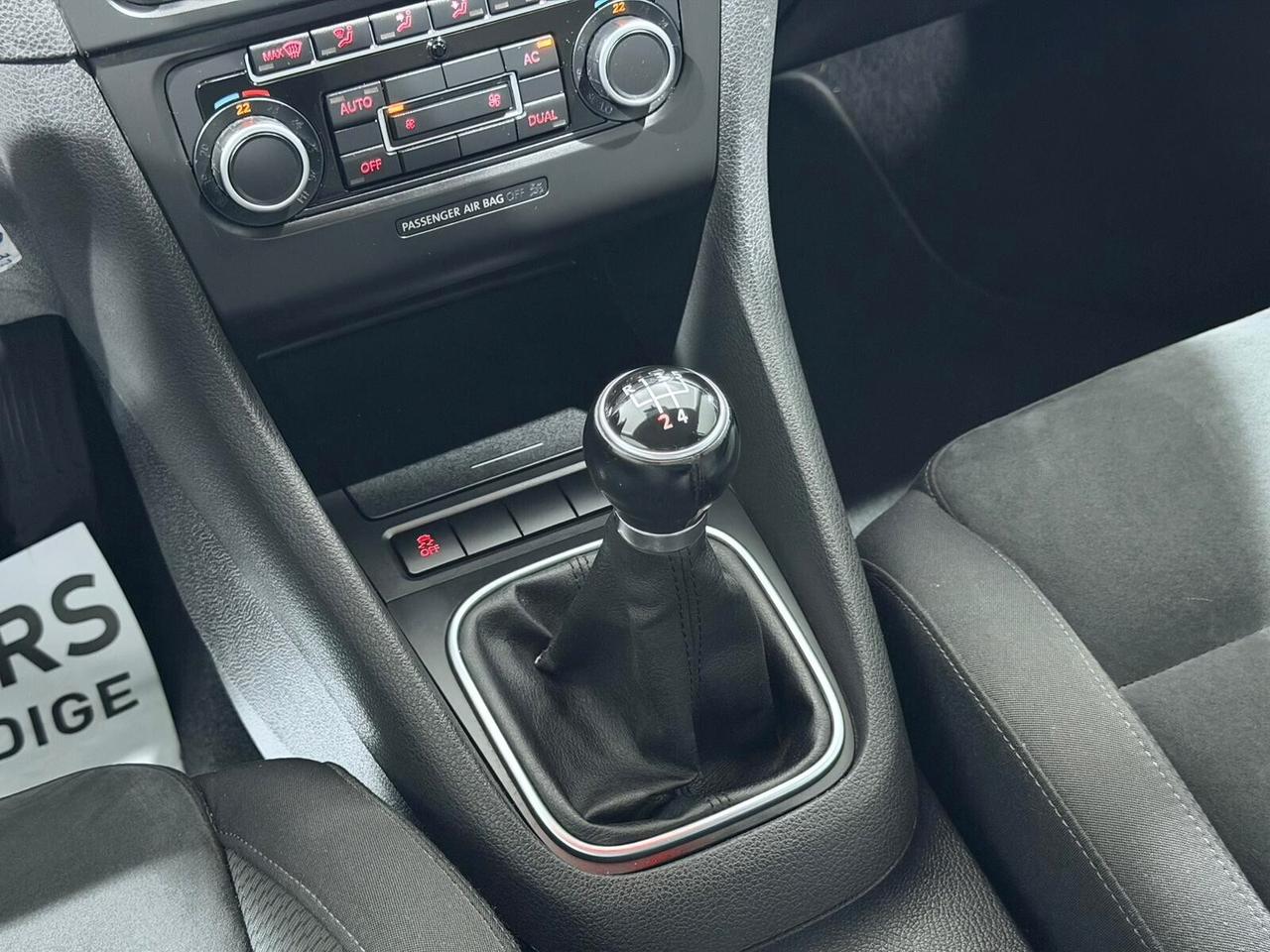 VOLKSWAGEN GOLF 1.6TDI 105CV HIGHLINE 1HANDE