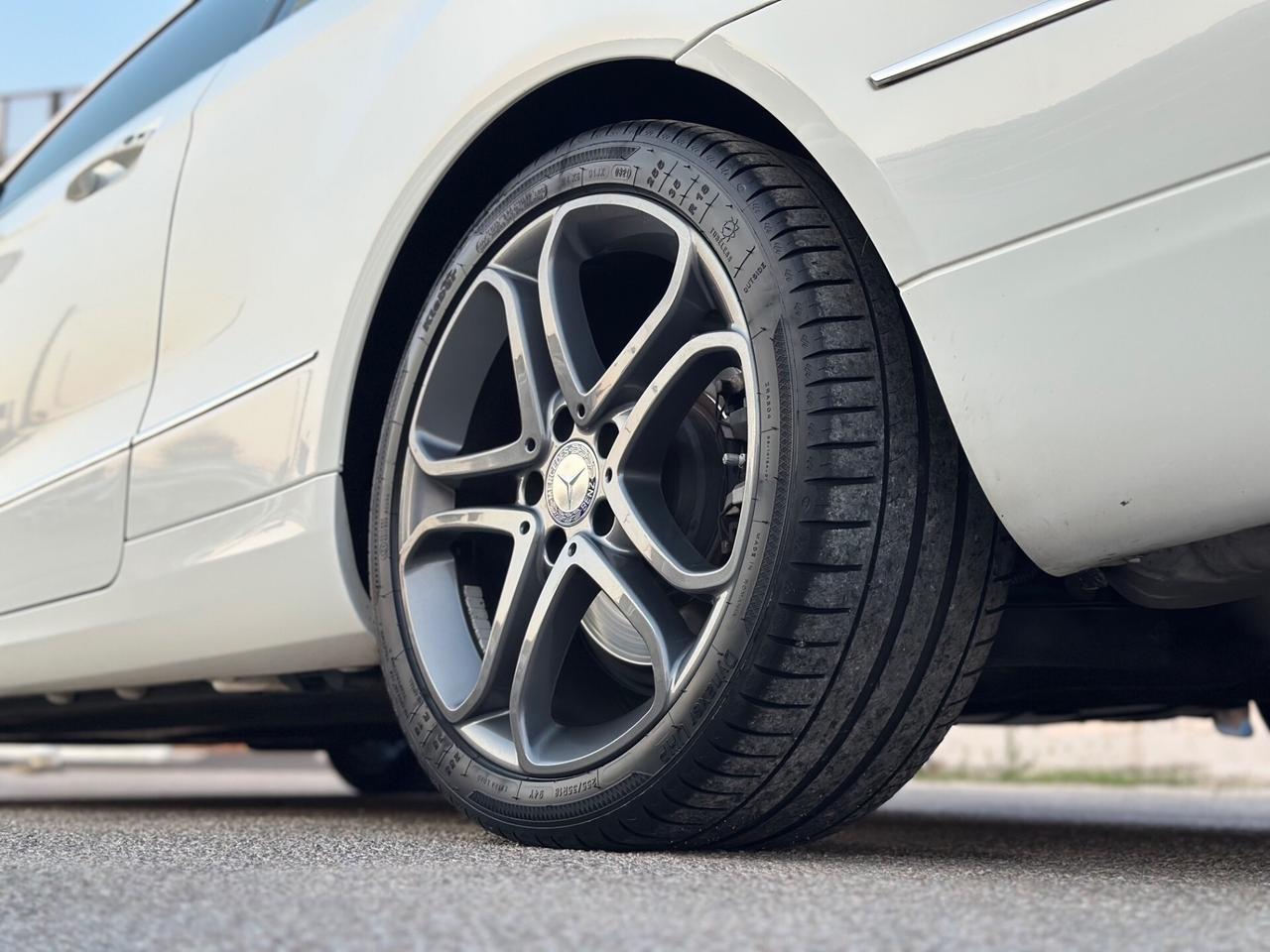 Mercedes Classe E AUT. 2.2 170CV Sport DA VETRINA