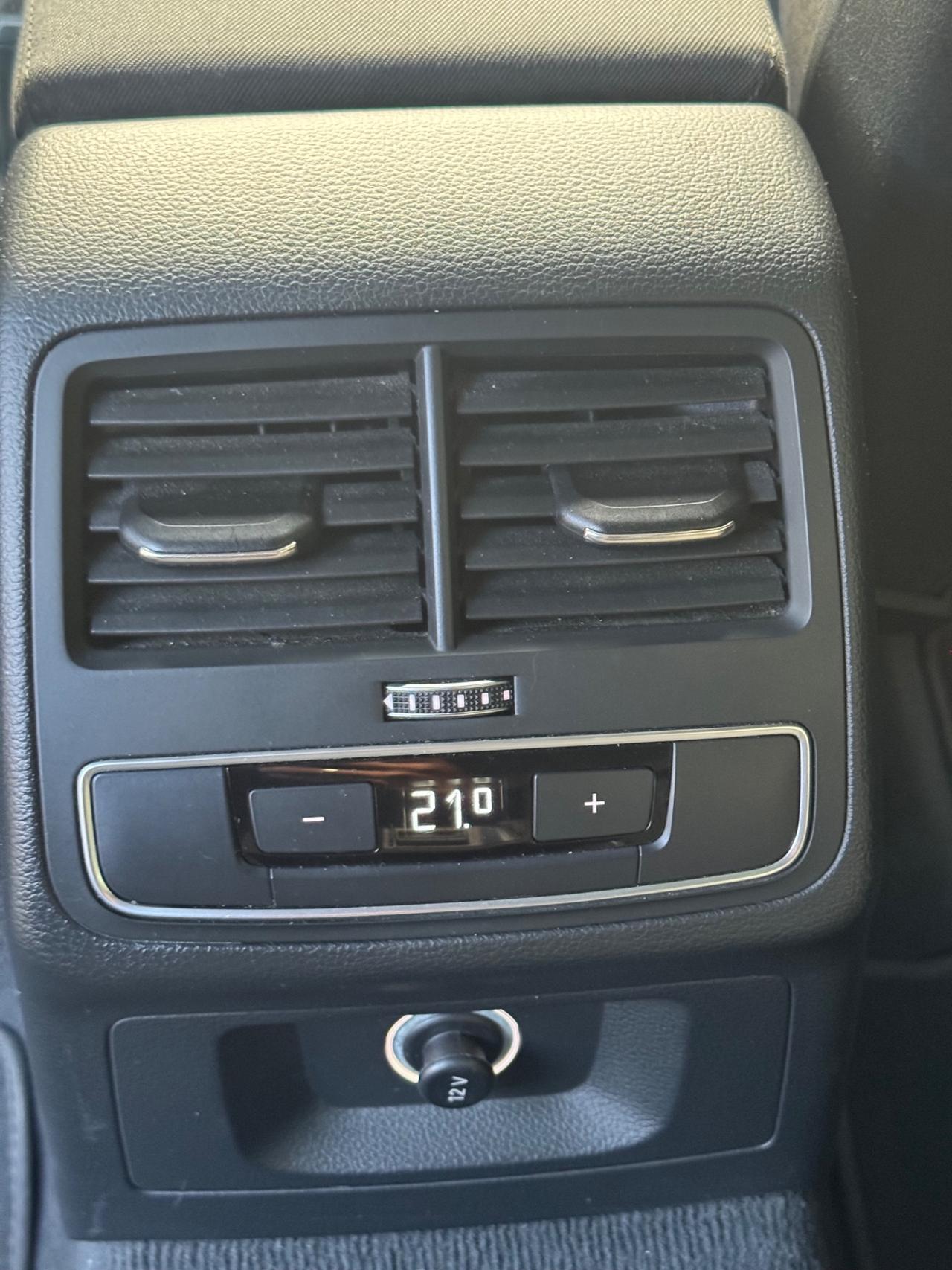 Audi A4 2.0 TDI 122 CV S tronic line edition