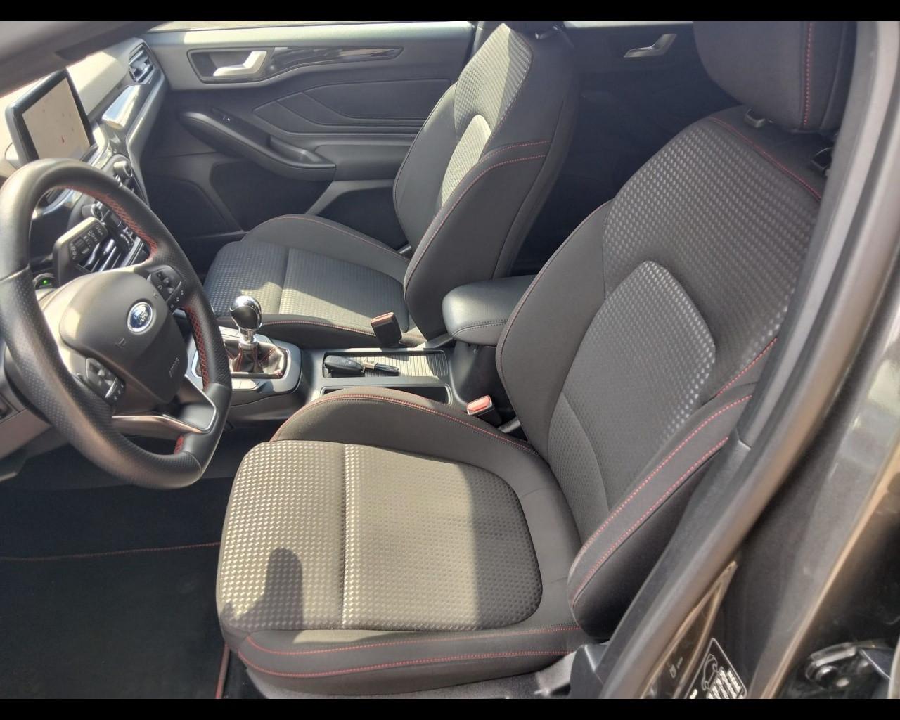 FORD Focus 4ª serie - Focus 1.0 EcoBoost Hybrid 155 CV 5p. ST-Lin