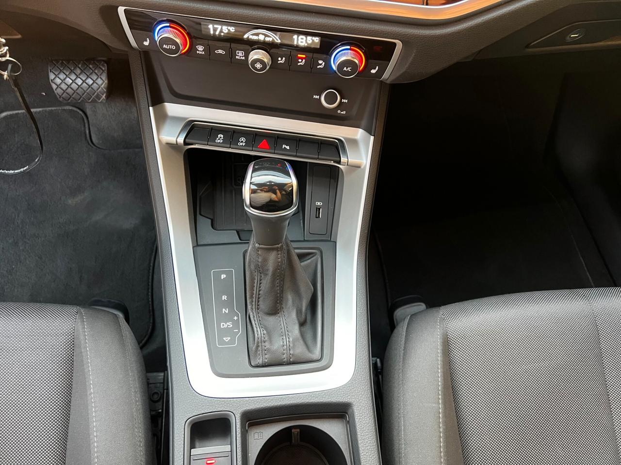 Audi Q3 35 TDI S tronic Advanced-2019- LED- NAVI