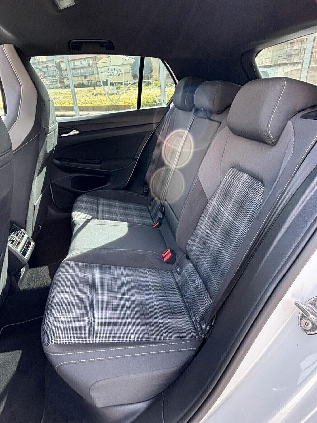 Volkswagen Golf 2.0 TDI GTD DSG.-/