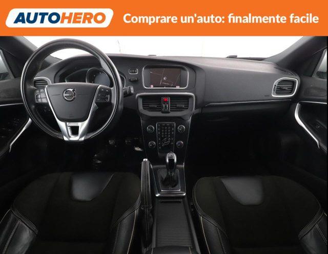 VOLVO V40 D2 R-design