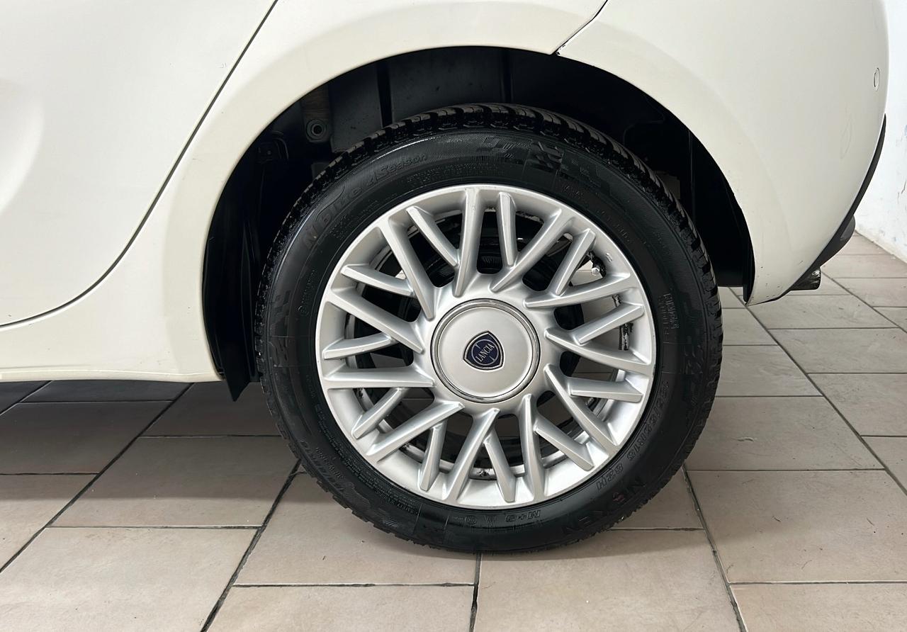 Lancia Ypsilon 0.9 TwinAir Automatica Platinum 2015