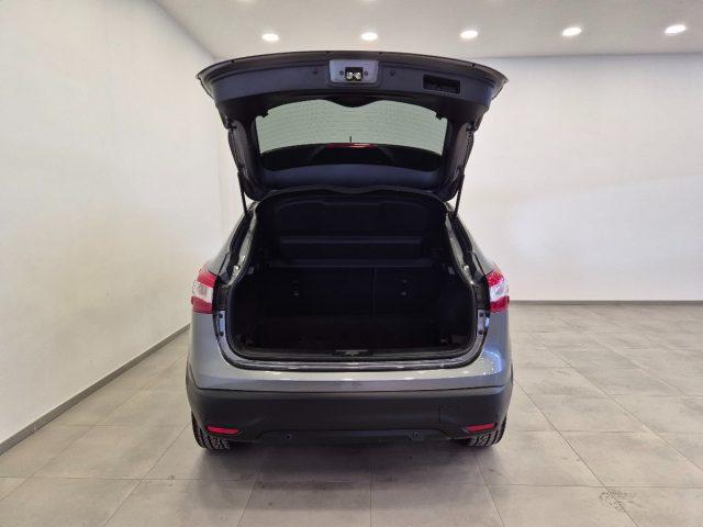 NISSAN Qashqai 1.6 dCi Xtronic - NEOP. - UNIP. - Cam - Cruise/Lim