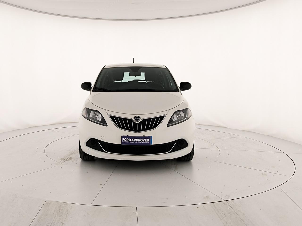 Lancia Ypsilon 1.0 firefly hybrid silver s&s 70cv