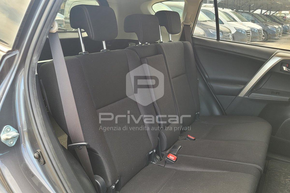 TOYOTA RAV4 2.2 D-CAT A/T 4WD Style