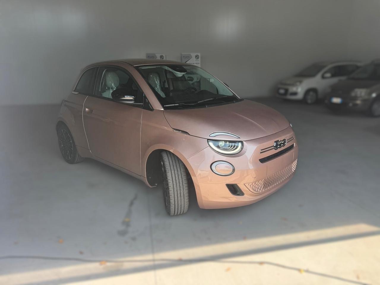 Fiat 500 1.0 Hybrid 70CV -Nuova da immatricolare!